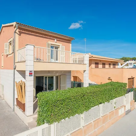 Iuca Villa *